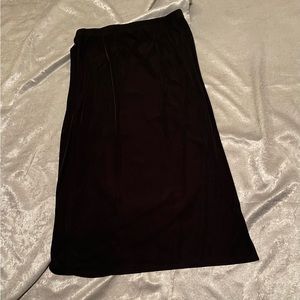 Kathie Lee woman plus size black skirt with side split  18/20W